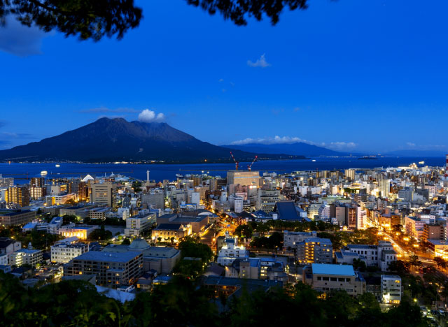 美しい夜景を眺めながら
ロマンチックな夜を